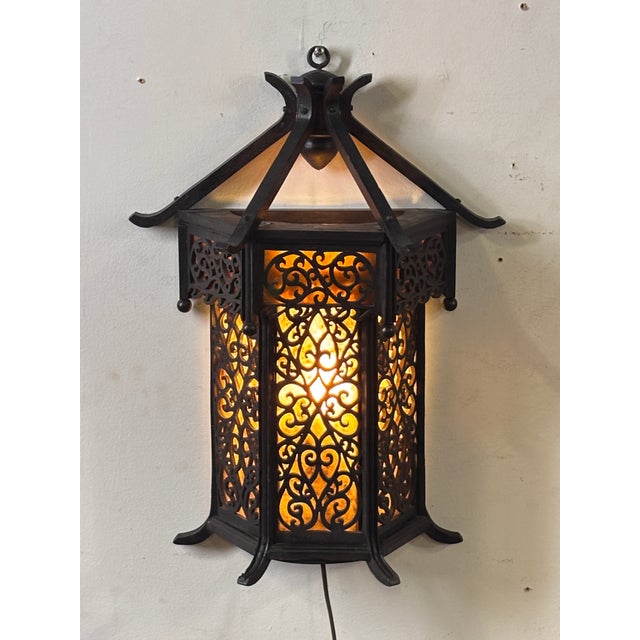Early 20th Century Early 20th Century Asian Wood and Mica Wall Lantern Sconce For Sale - Image 5 of 5
