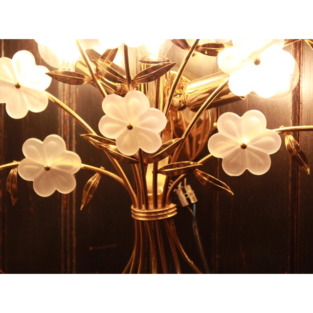Large Wall Sconce with 20 Murano Glass Flowers and 3 Lights, 1980s For Sale - Image 4 of 6