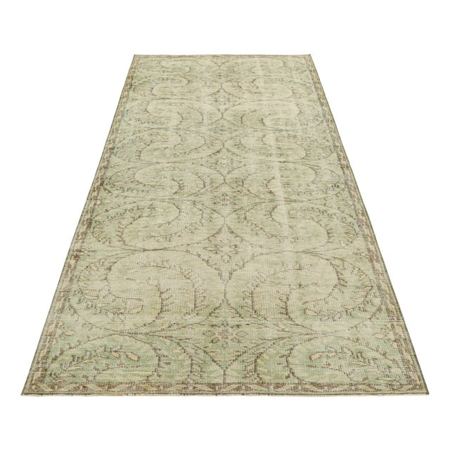 1960s Vintage Zeki Müren Runner in Light Green With Floral Patterns | Rug & Kilim For Sale - Image 5 of 7