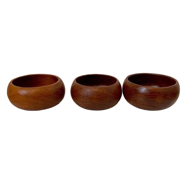 Mid-Century Modern Vintage Genuine Teak Salad Bowls Wooden Bowls Set of 6. MCM For Sale - Image 3 of 7