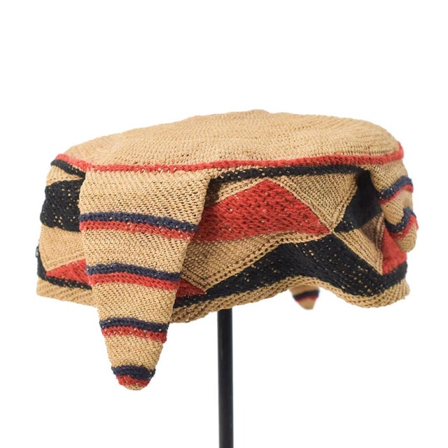 Early 20th Century Pende Woven Chief's Hat For Sale In Denver - Image 6 of 7
