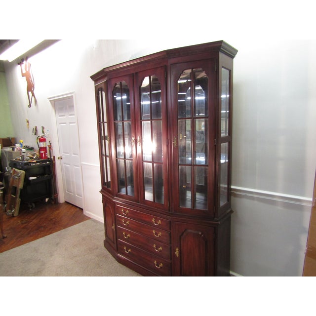 1990s Henkel Harris Solid Mahogany China Cabinet For Sale - Image 5 of 12