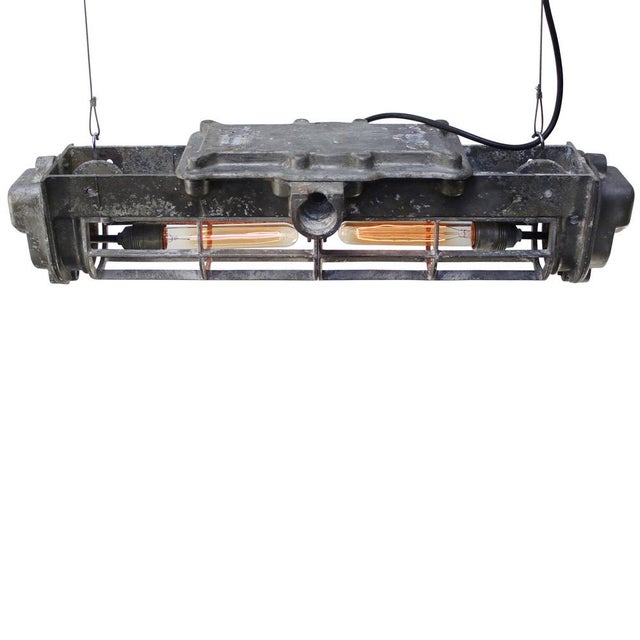 1940s Vintage Industrial Grey Cast Aluminium Pendant Lamp from Caec, 1948 For Sale - Image 5 of 6