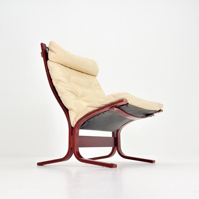 Set of Mid-Century Modern Siesta Chair and Ottoman in Cream White Leather by Ingmar Relling, 1970s For Sale - Image 10 of 18