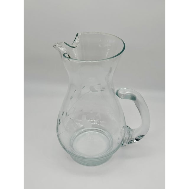 Beautifully crafted vintage Princess House pitcher features the Heritage pattern, and has a liquid capacity of 72 ounces....