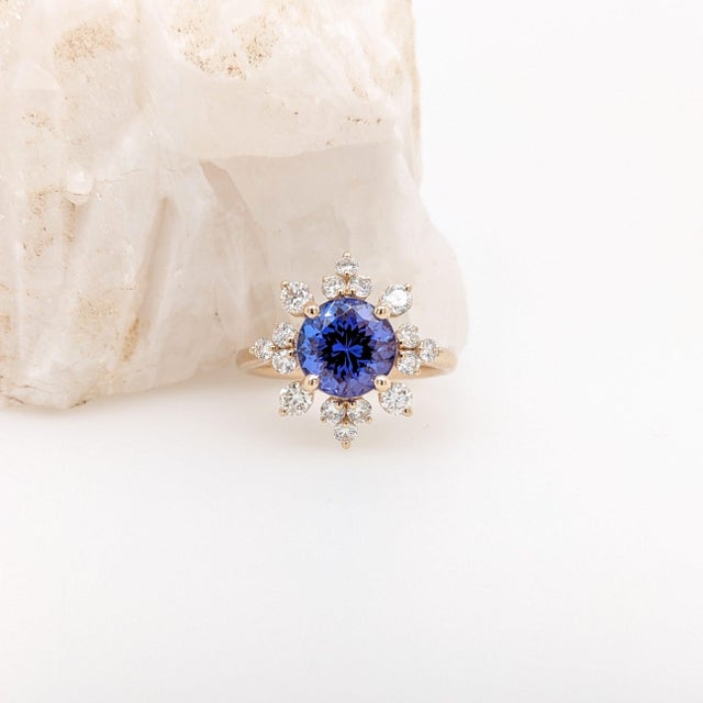 2020s 2.3Ct Snowflake Tanzanite Ring With Earth Mined Diamonds: Solid 14k Gold, 8.5mm, Size 6.75 For Sale - Image 5 of 10