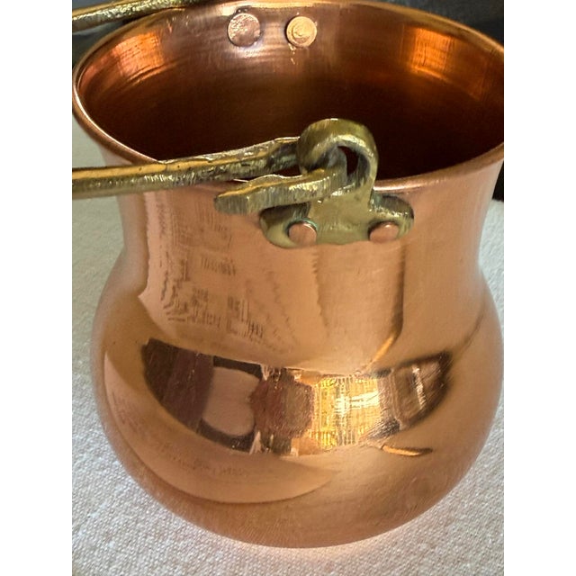 1970s Vintage Copper Planter Utensil Pot With Hinged Brass Handle MCM Lodge CabinCore For Sale - Image 5 of 10
