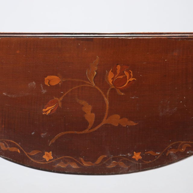Small English Table in Mahogany For Sale - Image 6 of 13