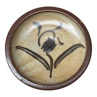 1920s MCM Bernard Leach England Slip Decorated Studio Pottery Plate For Sale