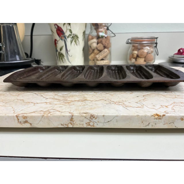 Farmhouse Vintage Cast Iron Corn Shape Cast Iron Cornbread Pan For Sale - Image 3 of 7