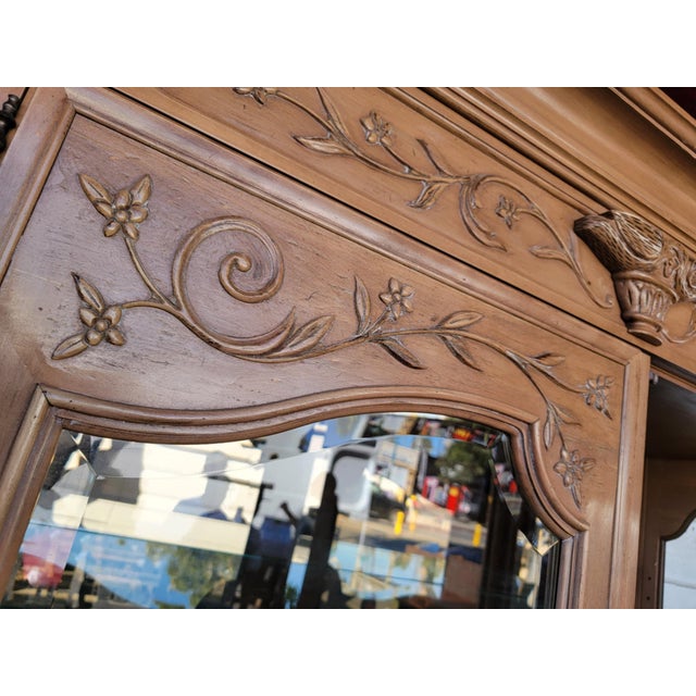 1970s Vintage French Style Wood China Cabinet. For Sale - Image 13 of 18