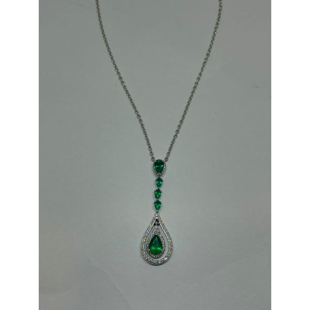 Natural 18k Gold Necklace, 1.31ct Emerald, 0.36ct Diamonds For Sale - Image 4 of 16