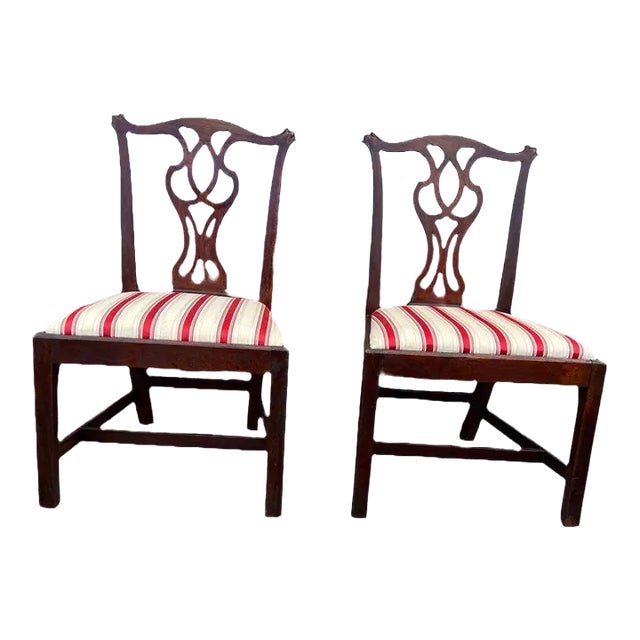 18th Century Pair of English Antique Chippendale Style Mahogany Side Chairs For Sale