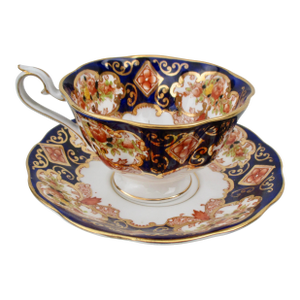 Hierloom by Royal Albert Tea Cup and Saucer