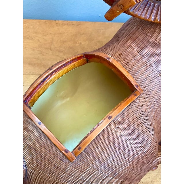 Vintage Shanghai Weave Curly Horn Ram Box For Sale In West Palm - Image 6 of 12