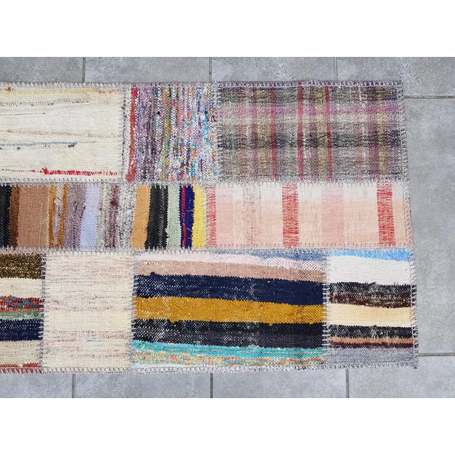 Mid 20th Century Natural Turkish Kilim Rug For Sale - Image 6 of 10
