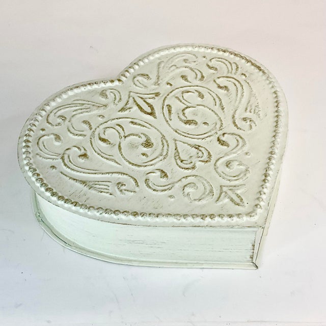 Vintage Boho Chic Italian Tole Valentine Heart Hinged Box in Antique White For Sale - Image 4 of 8