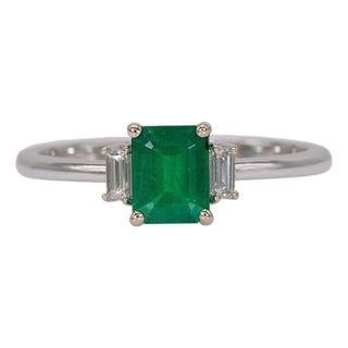 Colombian Emerald Ring With Earth-Mined Diamond Accents: Solid 14k Gold, Size 6.75 For Sale