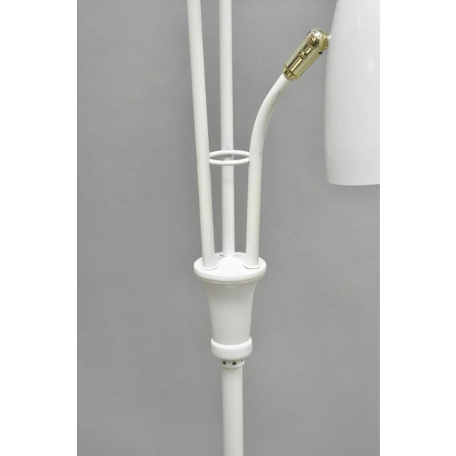Metal Mid 20th Century Gerald Thurston for Lightolier Mid Century Modern White Metal Pole Floor Lamp For Sale - Image 7 of 14