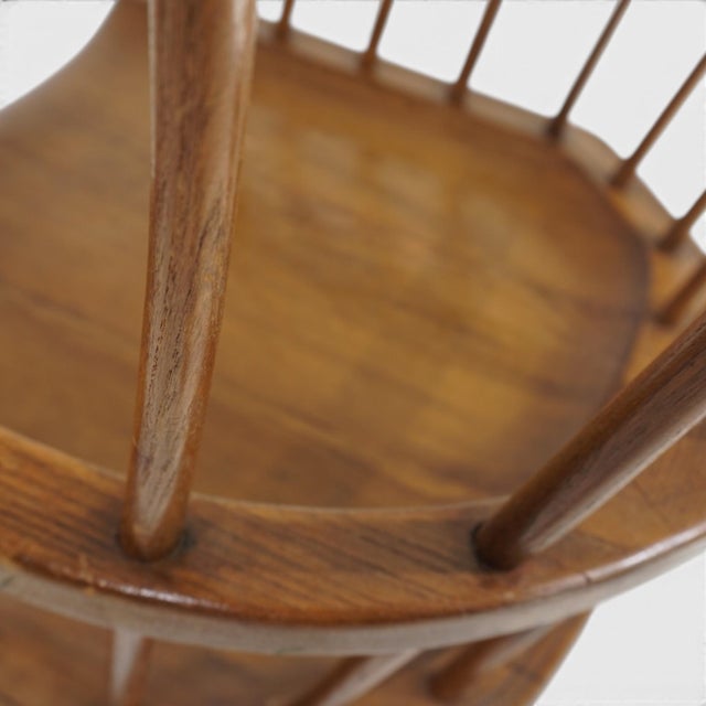 Wood Handcrafted Windsor Lounge Chairs, England, 1960, Set of 2 For Sale - Image 7 of 18