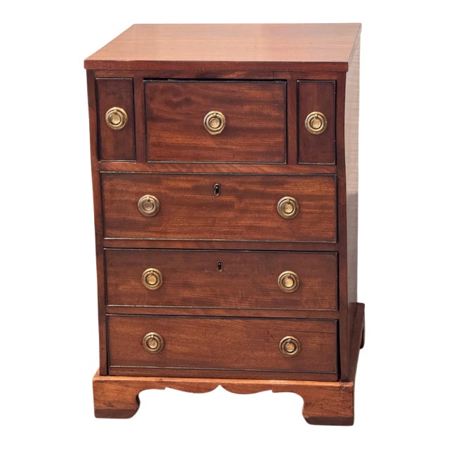 Early 19th Century Small English Mahogany Chest For Sale
