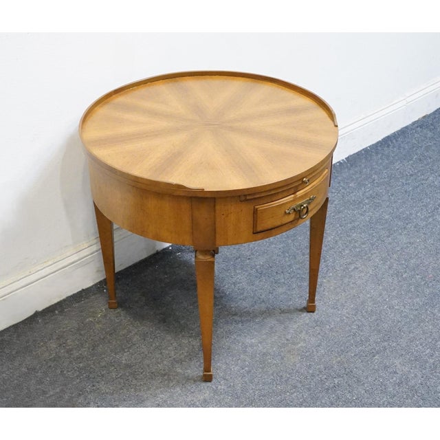 John Widdicomb John Widdicomb / William a Berkey Traditional Federal Style Sunburst Mahogany 23" Round Accent End Table 7788 For Sale - Image 4 of 15