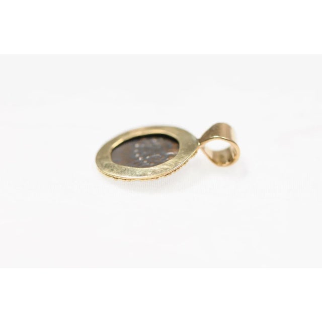 Antique Widow's Mite Roman Pendant, 22K For Sale - Image 9 of 12