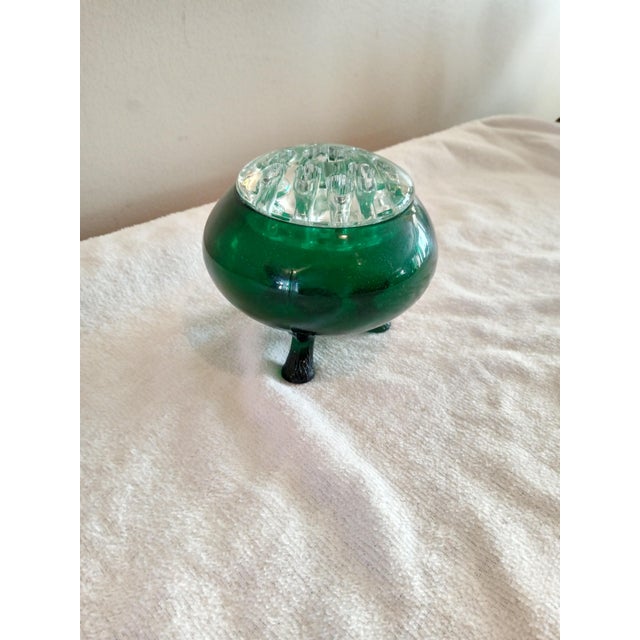 Vintage 1950's Viking Evergree Flowerlite Frog 4 1/4" with crystal frog. Frog is in excellent vintage condition without...