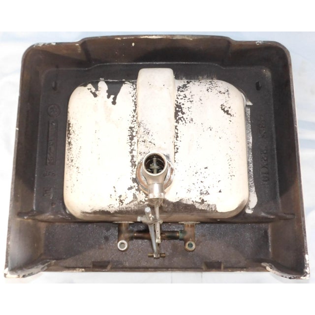 1946 Vintage Porcelain & Cast Iron Wall-Mounted Sink in Very Nice Condition For Sale - Image 16 of 18