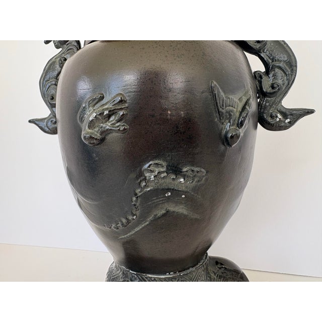 1980s Asian-Inspired Bronze-Tone Metal Vase Lamp With Dragon & Bird Relief, Tripod Base For Sale - Image 4 of 12