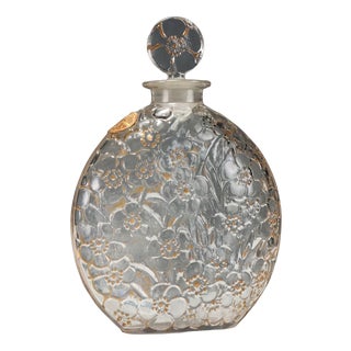 Le Lys Bottle by René Lalique for Dorsay For Sale