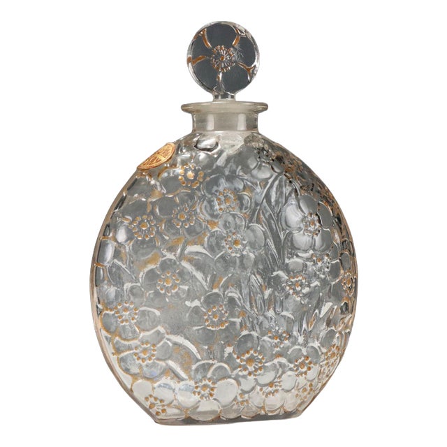 Le Lys Bottle by René Lalique for Dorsay For Sale