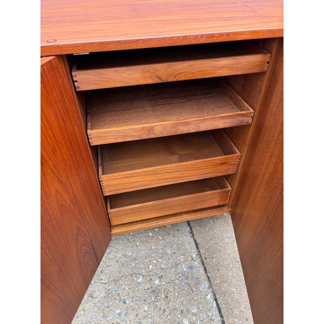 1960s Moreddi Teak 4 Door Credenza/ Buffet For Sale - Image 10 of 12