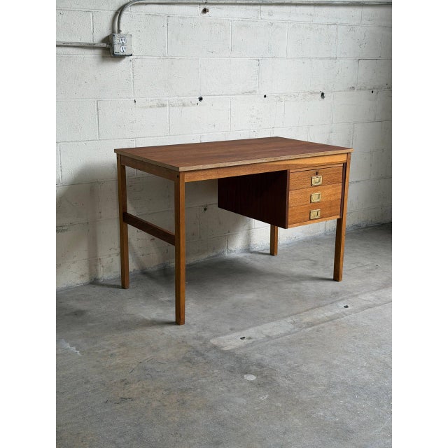 Vintage Danish Modern Teak Writing Desk / Vanity Table, Denmark, 1960s. For Sale - Image 4 of 10