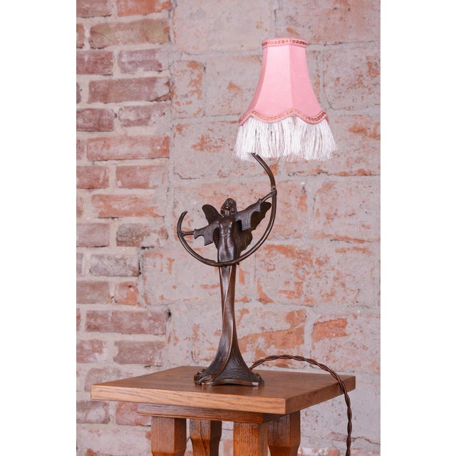 This extraordinarily elegant table lamp is an authentic representative of Viennese Art Nouveau and dates back to the early...