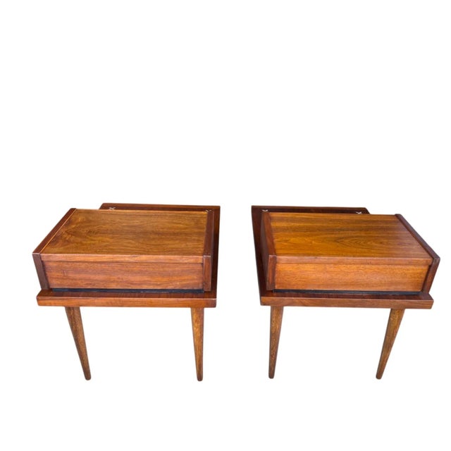 Brown Mid-Century American of Martinsville Walnut Nightstands With Floating Drawer- A Pair For Sale - Image 8 of 17