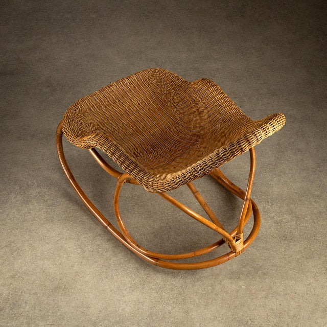 Art Nouveau Rocking Chair in Wicker by Victor Horta, 1905 For Sale - Image 9 of 18