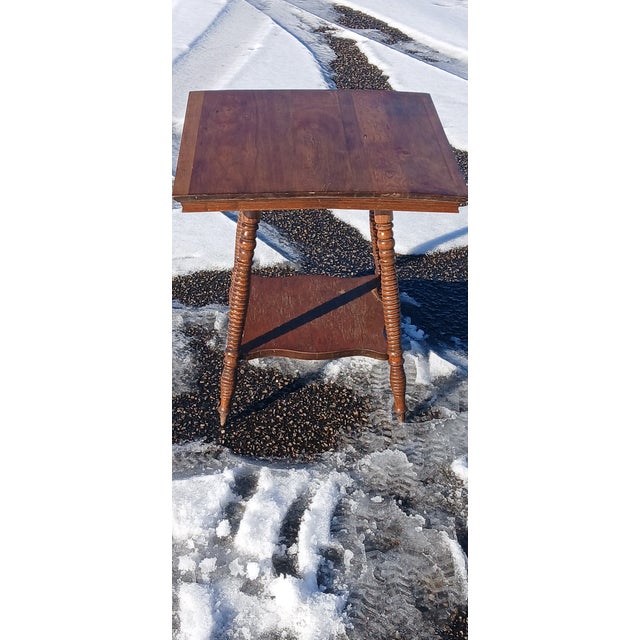 English 1950s Vintage Solid Wood End Table With Spindle Legs and Lower Shelf For Sale - Image 3 of 12