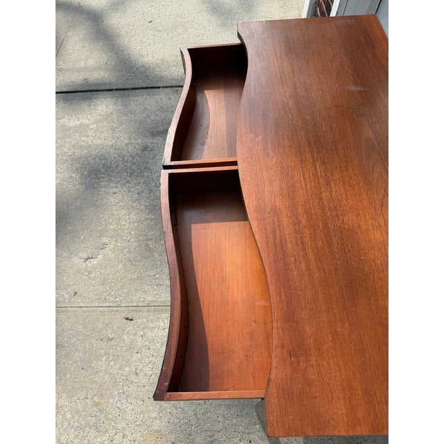 Brown Vintage Federal Hepplewhite Style Inlaid Mahogany Serpentine Sideboard For Sale - Image 8 of 12