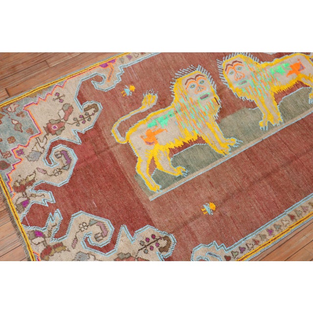 Mid 20th Century Colorful Lion Pictorial Turkish Accent Rug For Sale In New York - Image 6 of 18