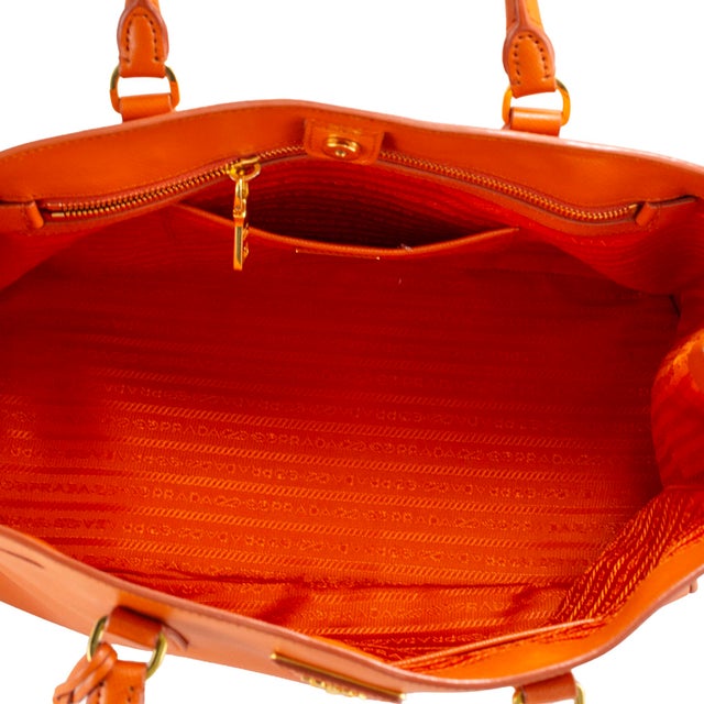 Prada Lux Galleria Saffiano Papaya Leather Large Tote Bag For Sale - Image 9 of 14