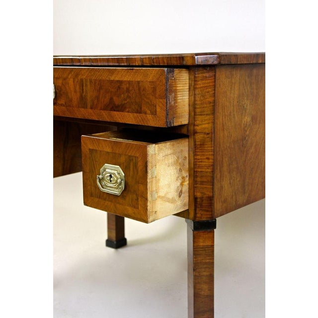 Brown 19th Century Biedermeier Writing Desk in Nutwood, Austria, 1830s For Sale - Image 8 of 18