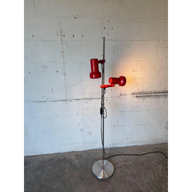 Red Metal Dual Shade Floor Lamp Mid-Century Modern 1970s For Sale In Los Angeles - Image 6 of 11