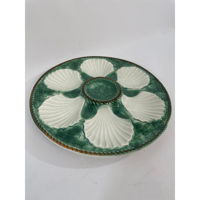 Longchamp 1950s French Longchamp Green and White Oyster Plate For Sale - Image 4 of 16
