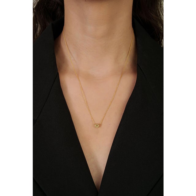 Prong-Set 1Carat Natural Yellow Diamond Heart Necklace in 18k Yellow Gold For Sale - Image 12 of 17