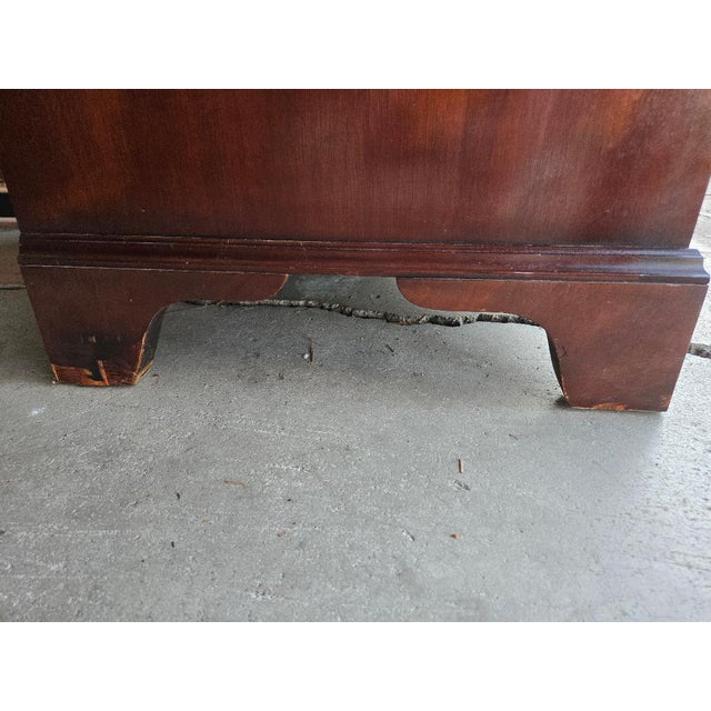 1950s Henredon 8 Drawer Mohagany Chest For Sale - Image 13 of 14