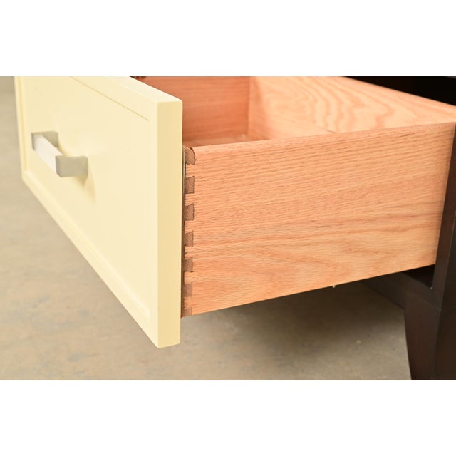 Kindel Furniture Modern Hollywood Regency Mahogany and Cream Lacquered Nightstand For Sale In South Bend - Image 6 of 11