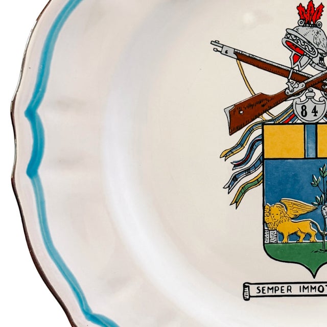 Mid-Century Modern Vintage Italian Majolica Heraldic Plate – 84th Infantry Regiment "Venezia" For Sale - Image 3 of 5
