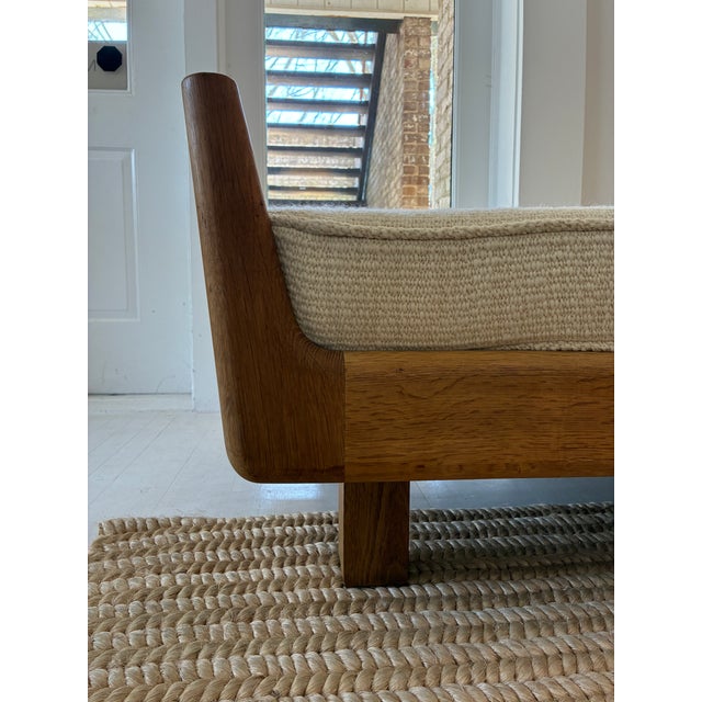 Off-white 1960s Attributed to Guillerme & Chambron Daybed, Oak and Upholstery For Sale - Image 8 of 17