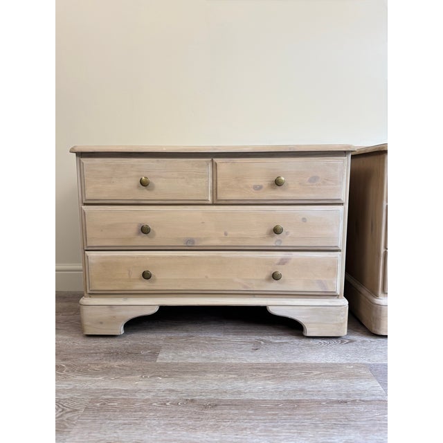 Matching Chests of Drawers in Pine, 1990s, Set of 2 For Sale - Image 3 of 9